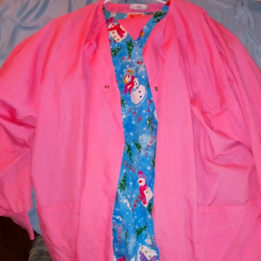 3 Whole scrub outfits